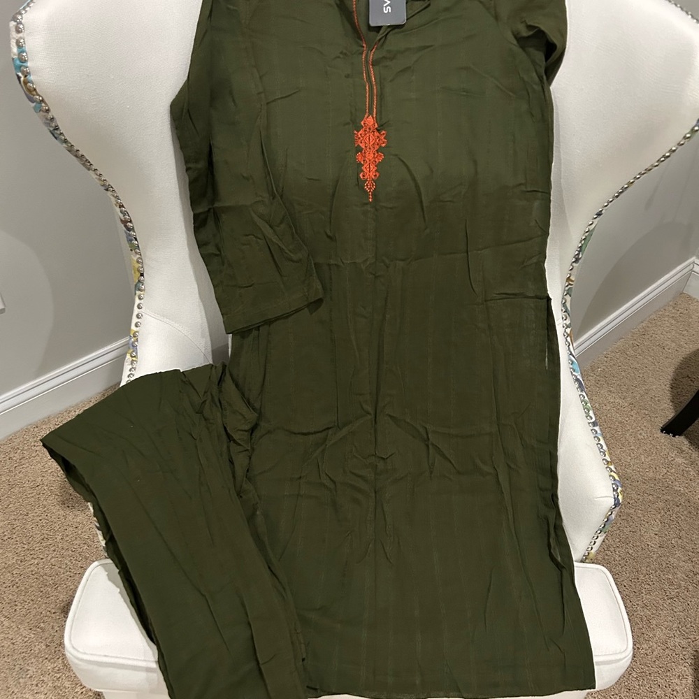 Elegant Olive Green Long Sleeve Dress